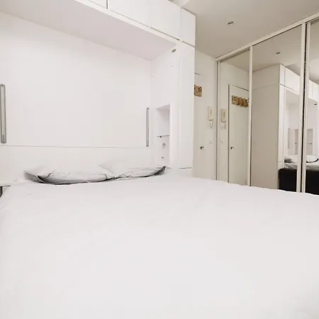 Pres De Montmartre *